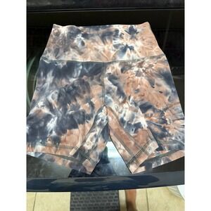 Lululemon biker shorts size 4